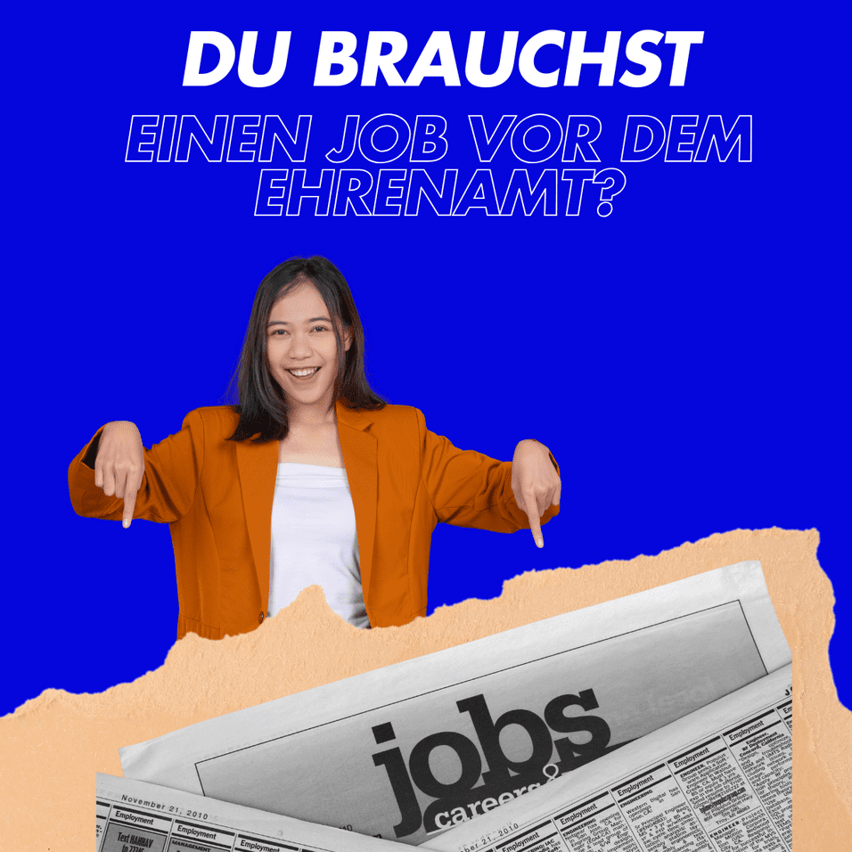 Frau mit einer orangefarbenen Jacke zeigt auf eine Zeitung mit dem Titel "jobs" auf blauem Hintergrund.